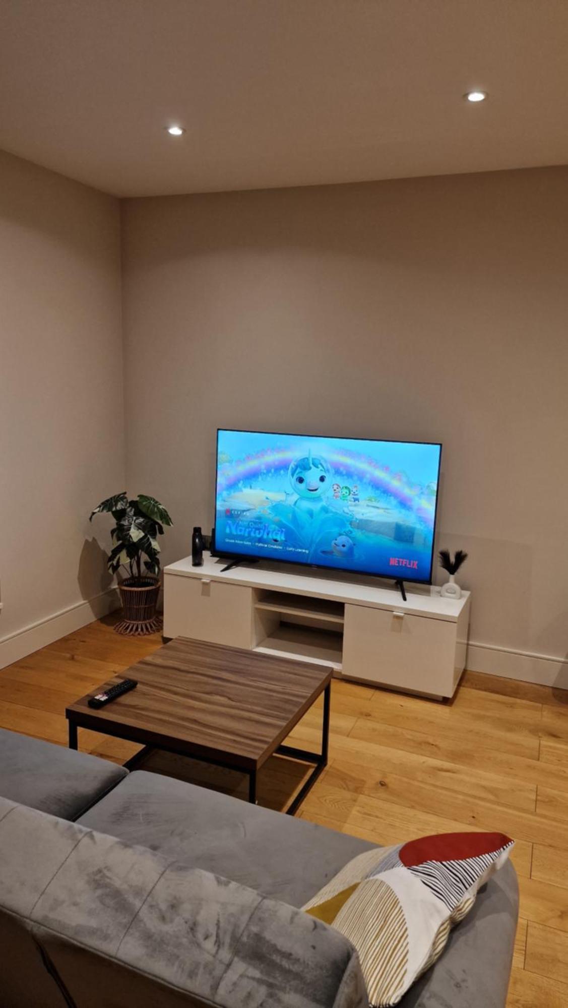 London City Apartment 伊灵 外观 照片